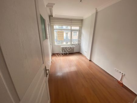 Lunas Emlak Tan Bağdat Caddesi Üzerinde