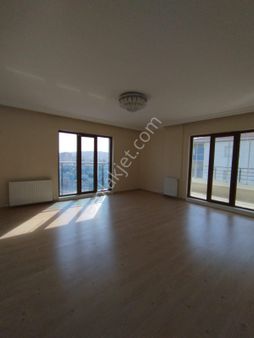 Natoyolu Cad. 145m2 3+1 9. Kat Yapılı Balkonlu Yalıtımlı Çift Asansör Salon Bağımsız Satılık