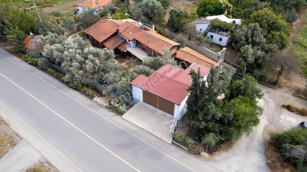 Datça Reşadiye'de 1.085m2 Arsa Paylı 7+2 Havuzlu Çiftlik Evi