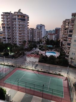 Alanya Mahmutlar'da Deniz Manzaralı Site İçerisinde Satılık Eşyalı 1+1 Daire