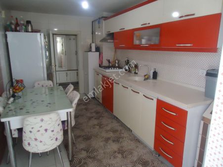 Krc'den Merkezi Konumda Asansörlü Katta Satılık 3+1 Daire