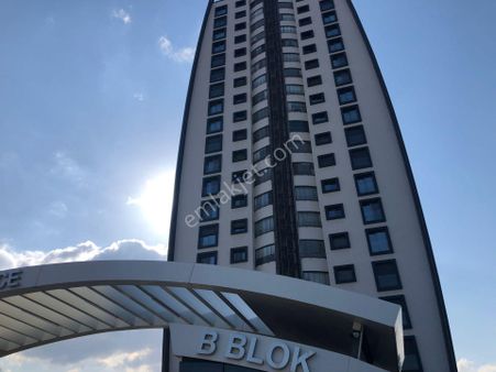 Karşıyaka’nın Seçkin Projesi Aypark Resıdence’ta Kiralık Lüks 3+1 Daire