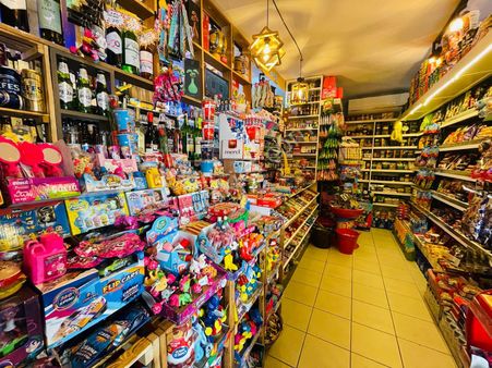 Muhteşem Lokasyonda Devren Kiralık Market