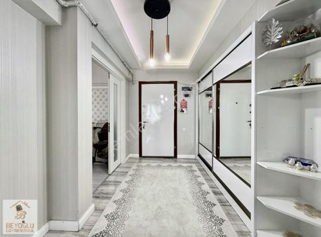 Beyoğlu'ndan Teras Balkonlu 7.kat Masafsız 4+1 Site Dairesi