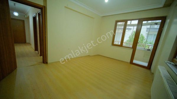 Kaçmaz Emlak'tan Kırklareli İstasyon Mh Sitede 3+1 Kiralık Daire