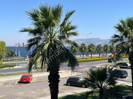 Asil'den Göztepede Sevilen Yerde 3+1 Geniş Arakat Yalı Dairesi