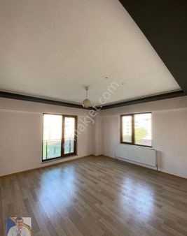 Vali Mithat Bey Mahallesinde Yeni Yapı Satılık Site İçi 3+1 Daire