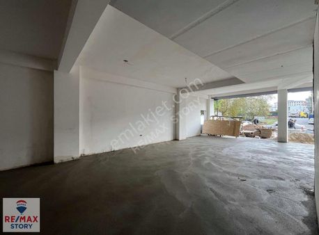 Çayırova Yenimahalle Cadde Üzeri Satılık 260m2 Dükkan
