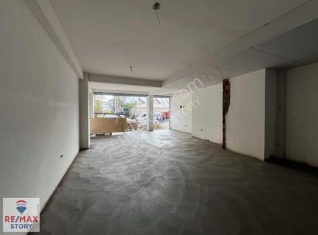Çayırova Yenimahalle Cadde Üzeri Kiralık 260m2 Dükkan