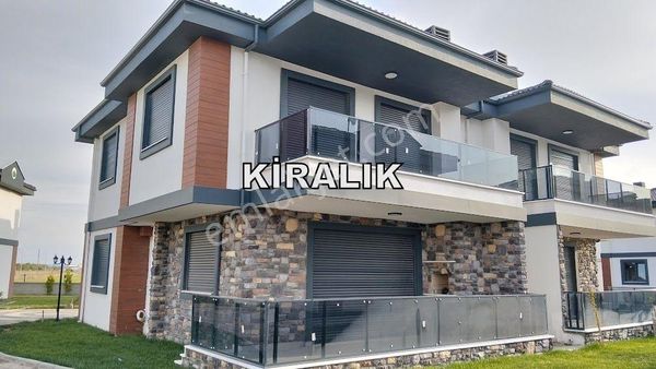 Ayvalık Küçükköy Havuzlu 4+1 Kiralık Sıfır Şahane Villa