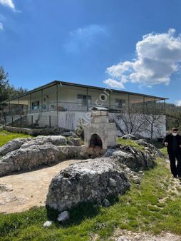 Burdur Bucak Karaseki Köyü'nde 15.981m2 Arazi İçinde 200m2 Müstakil Konut Satılık Yatırımlık