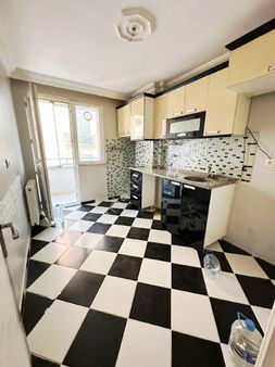 Çorlu Muhittin Mh Ünilever Okul Yakını 3+1 130m2 2 Kat 12 Yıllık