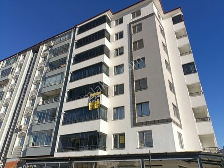 Malatya Caddesi Belediye Karşısında Kiralık 3+1 Lüx Ofisler...