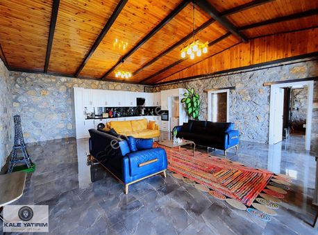 Kaleden Çeltikçide Hayalinizdeki Göl Manzaralı Havuzlu Villa