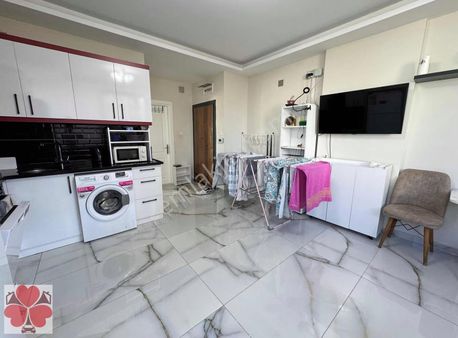 Yonca'dan Tece'de Full Eşyalı Denize 50m Satılık 1+1 Daire