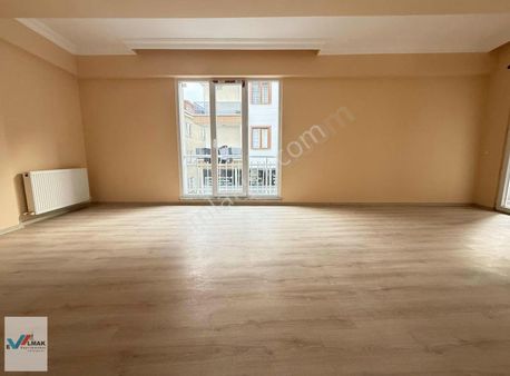 Evalmak'ta K.çekmece Belediye Karşısı 2+1(90m2) Asansörlü Sıfır