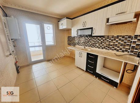 Szg'den 19 Myaıs'ta Asansörlü Yeni B. Balkonlu Geniş Yapılı 2+1!