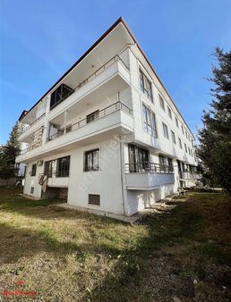 Yalova Merkezde Yeni Binada Ebeveyn Banyolu 3+1