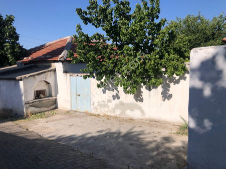 Aliağa Güzelhisar Da Satılık 335m2 Arsa İçinde Ev