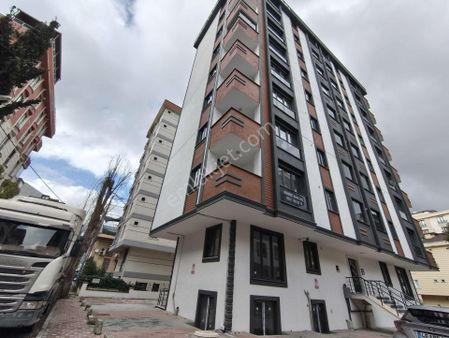 Çekmeköy Merkezi Ferah Yüksek Giriş 1+1 Kiralık Dairemiz