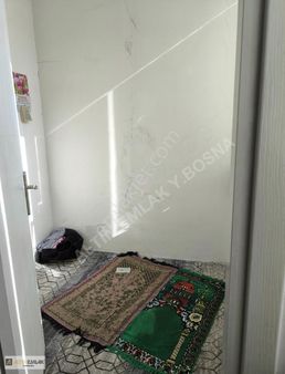 Yenibosna Merkez Mahallesinde Kiralık 450 M2 İşyeri