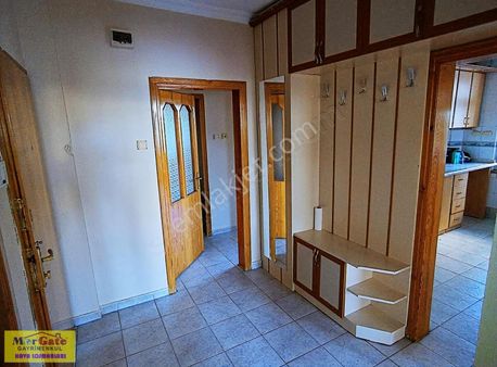 İl Jandarma Karşısı Fetih Caddesine 50metre Arakat Bakımlı Daire