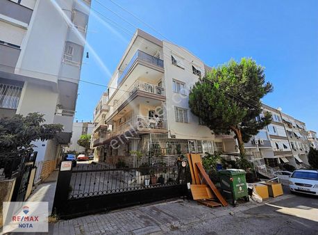 Üçkuyular'da Metro Ve Üniversite Yakını 170 M2 3+1 Satılık Daire