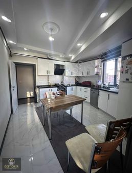 Ad-desticiler 71 Evler Hastane Yakını 2+1 Geniş Kullanışlı