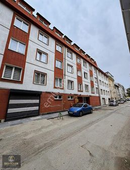 Ad-desticiler Sütlüce Mahallesi Üniversite Yakın 1+1 Apart