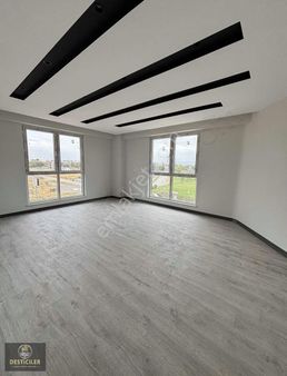 Om-desticiler'den Çevre Yolu Manzaralı Lüks 3+1 Daire