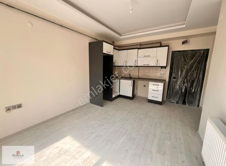 Plevne Mahallesi 4.noter Yanı Amerikan Mutfak (2+1) Daire