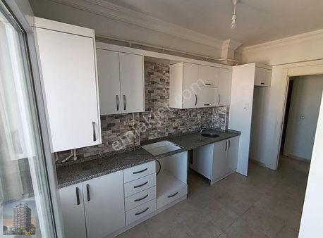 Beykent'te Tuğcan'dan Ana Cadde Üzeri Satılık 2+1 Daire