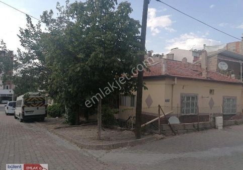 350 Evler Mah Köşe Başı Mustakil Satılık Ev