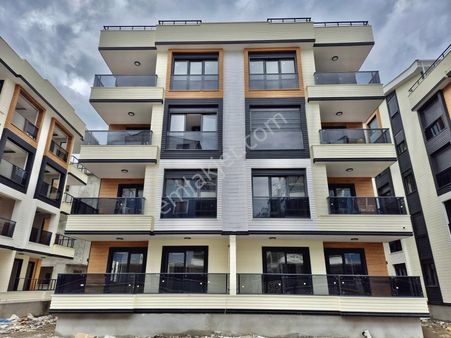 ▓zeytinli Gayrimenkul'den Ön Cephe Ebeveyn Banyolu & Sıfır 2+1 Satılık Daire