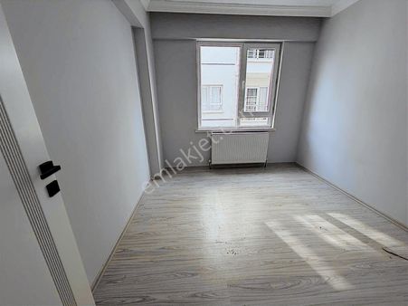 Boğaziçi'nde Ebeveyn Banyolu Masrafsız 3+1 Ara Kat Daire