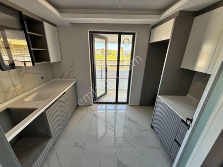 Ty'den 29 Ekim Mah. Cam Balkonlu Sıfır Yapılı 3+1 Y.giriş Daire!