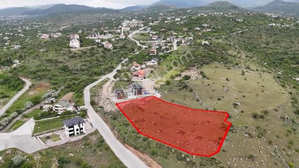 Muhteşem Şehir Manzaralı 11 Villalık Süper Parseller