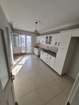 Didim De Süreklı Kiralık Tam Merkezde 3+1 Ayrı Mutfaklı