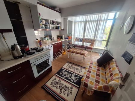 İnönü Caddesi Yakını 3+1 135m2 Doğalgazlı Arakat Çift Cephe Acil Satılık Daire