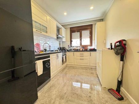 İnönü Caddesinde Konum Güzel 2014 Yapımı İskanlı, G.odalı 120m2 3+1 Daire