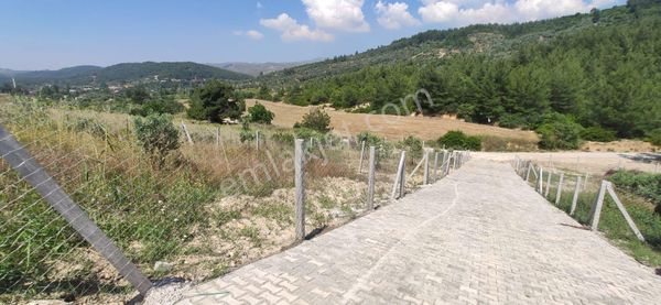 Menderes Çatalca'da 251m2 Hisseli Tarla Key Emlaktan Satılıktır