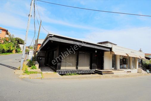 Satılık 7+1 Yeniköy İki Mağaza Bir Dükkan 700m2 Arsa Yatırımcı