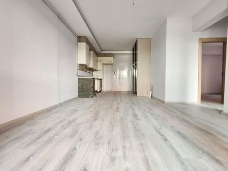 Gimsa'ya Yakın Sıfır Balkonlu Hemen Oturum İmkanı İle Hazır 2+1