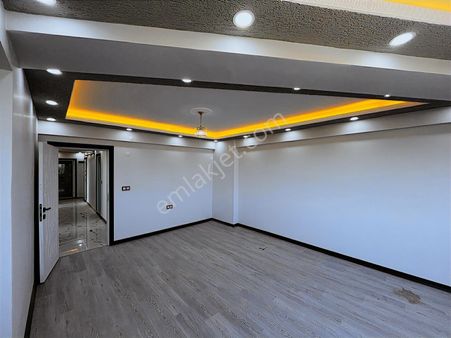 3+1 125m2 Ara Kat Öncephe İskanlı Sıfır Satılık Daire