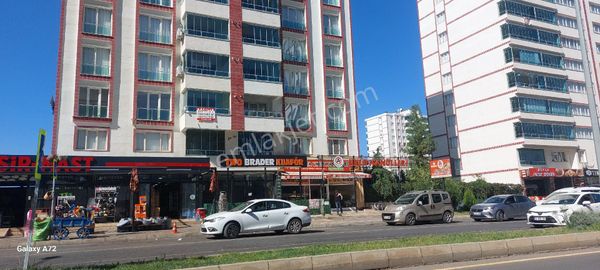 Tema Park Yanı Yenilenmiş 3+1 Satılık Daire