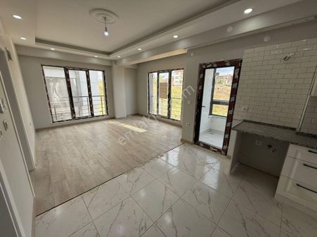 Delux'den Zafer Mh'de Site İçerisinde Geniş Satılık Lux 1+1 Daire