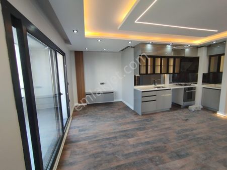 Kenan Evren Bulvarında 3+1 Açık Mutfaklı Sıfır Lüks Daire