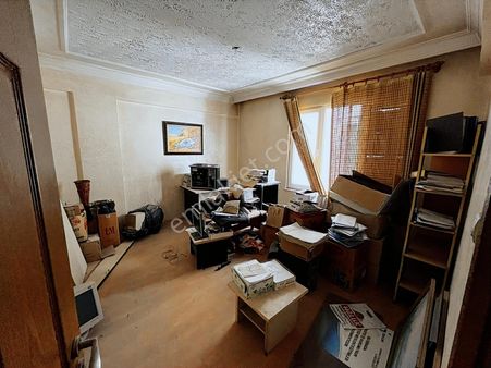 Çarşı Merkezinde Satılık 2+1 Daire