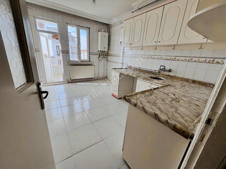 30 Metrelik Yol Üzerinde Satılık Geniş 3+1 Satılık Daire