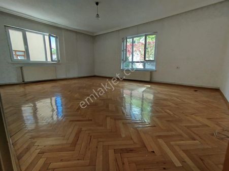 Ayvalıda Cadde Önü Y.b.ünv. Şeh. Hast. Yakını 3+1 Bağımsız Salon